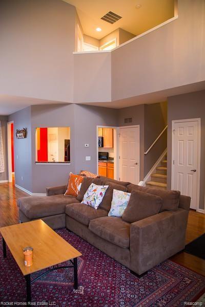 49690 Potomac Road, Unit 73 Canton, MI 48188 - Photo 3 of 29 Living Room