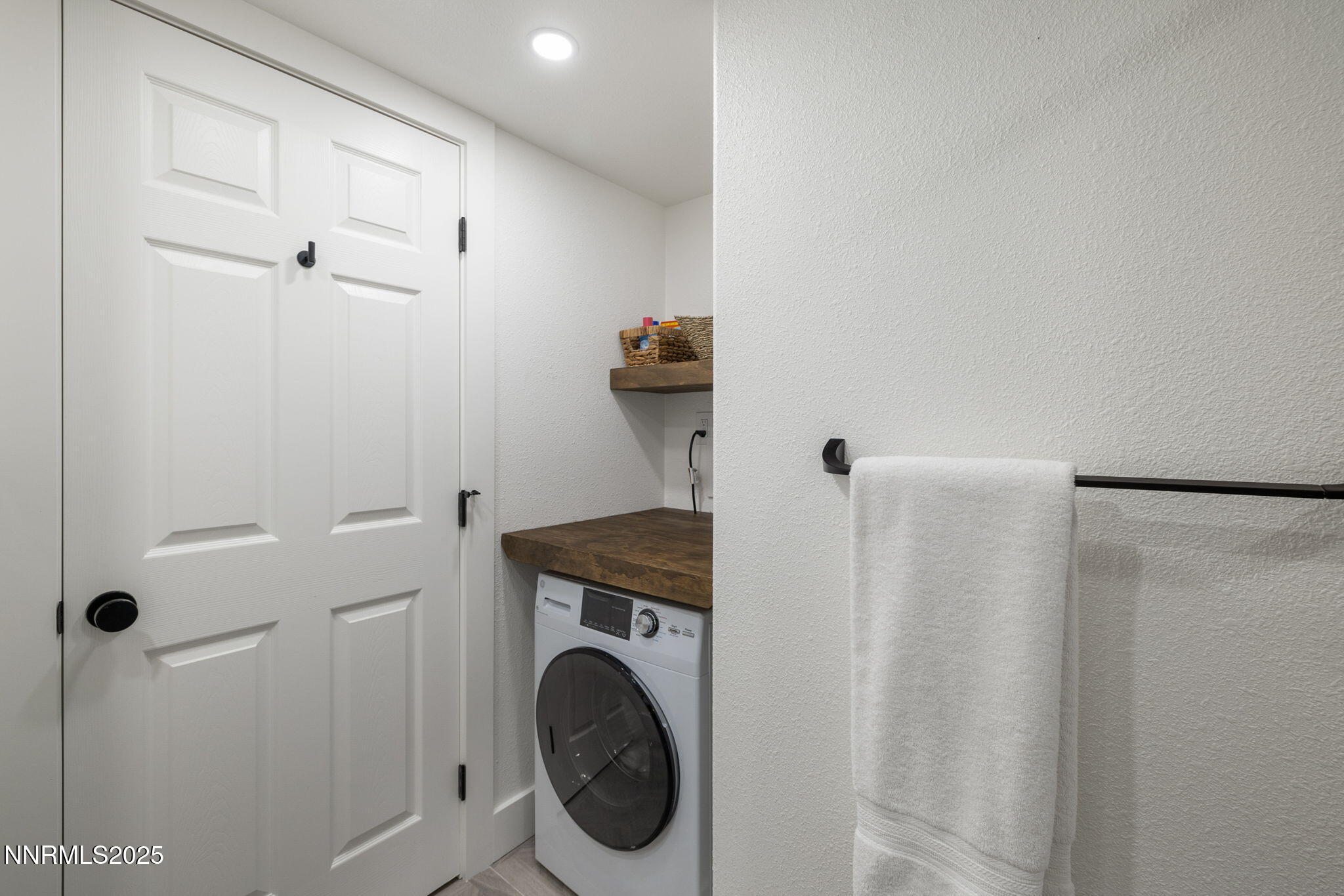 13205 Welcome Way Reno, NV 89511 - Photo 58 of 79 a utility room with dryer and washer