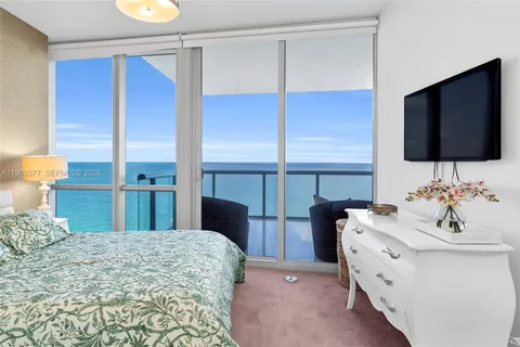 $2,448,000 | 17121 Collins Avenue, Unit 2906, Sunny Isles Beach, FL 33160