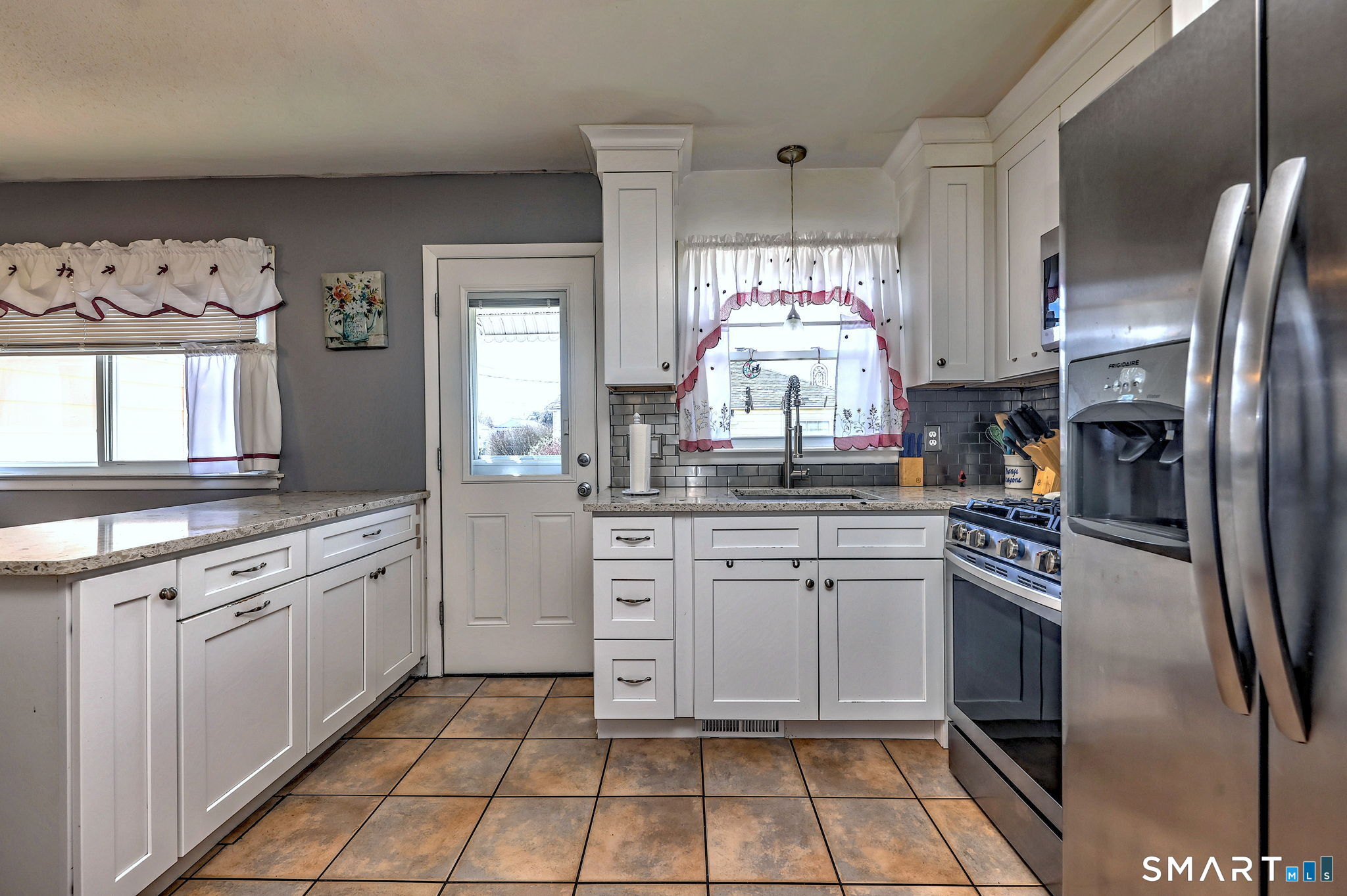 41 Boothbay Street Milford, CT 06460 - Photo 17 of 35