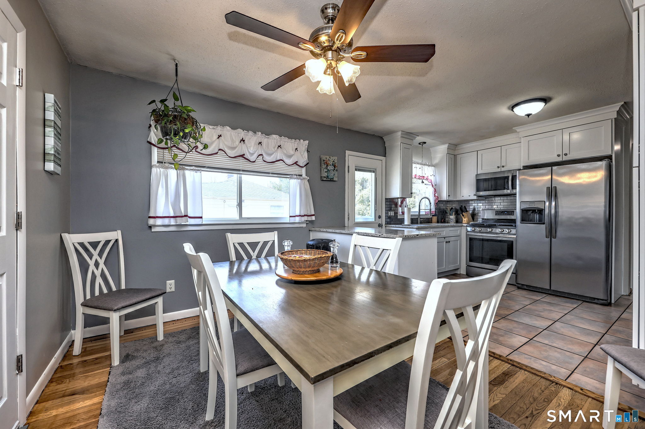 41 Boothbay Street Milford, CT 06460 - Photo 23 of 35