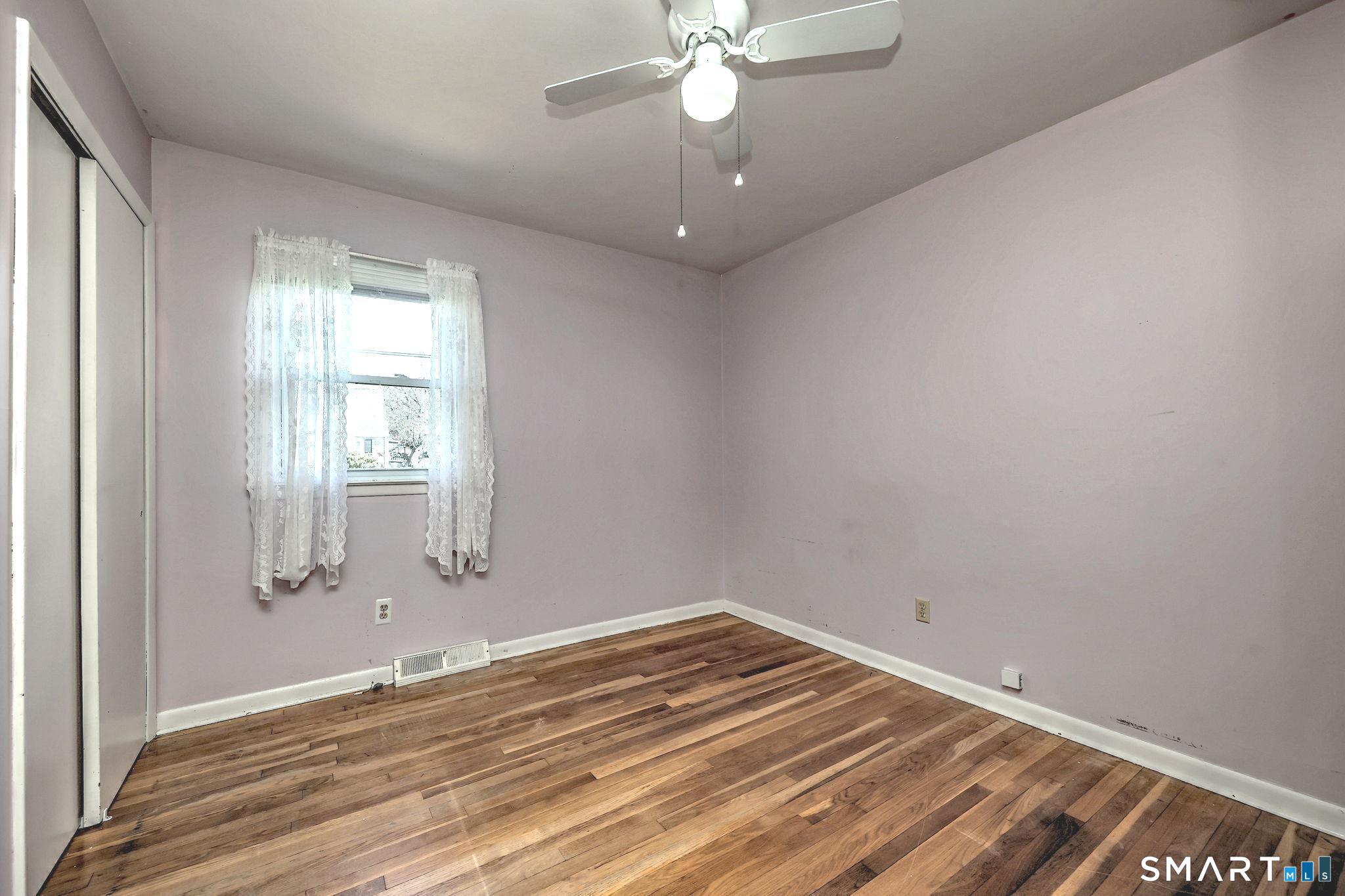 41 Boothbay Street Milford, CT 06460 - Photo 31 of 35