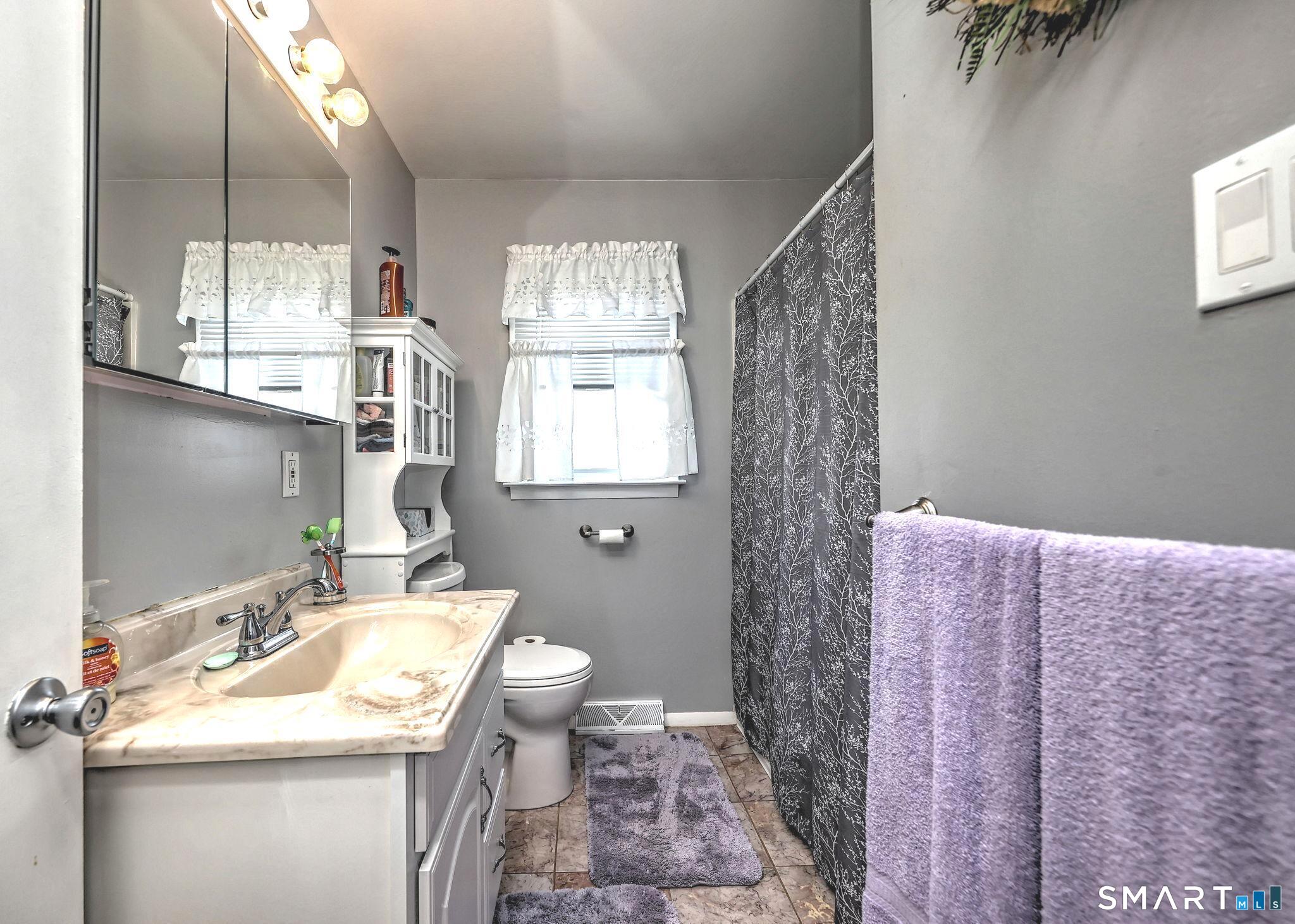 41 Boothbay Street Milford, CT 06460 - Photo 33 of 35