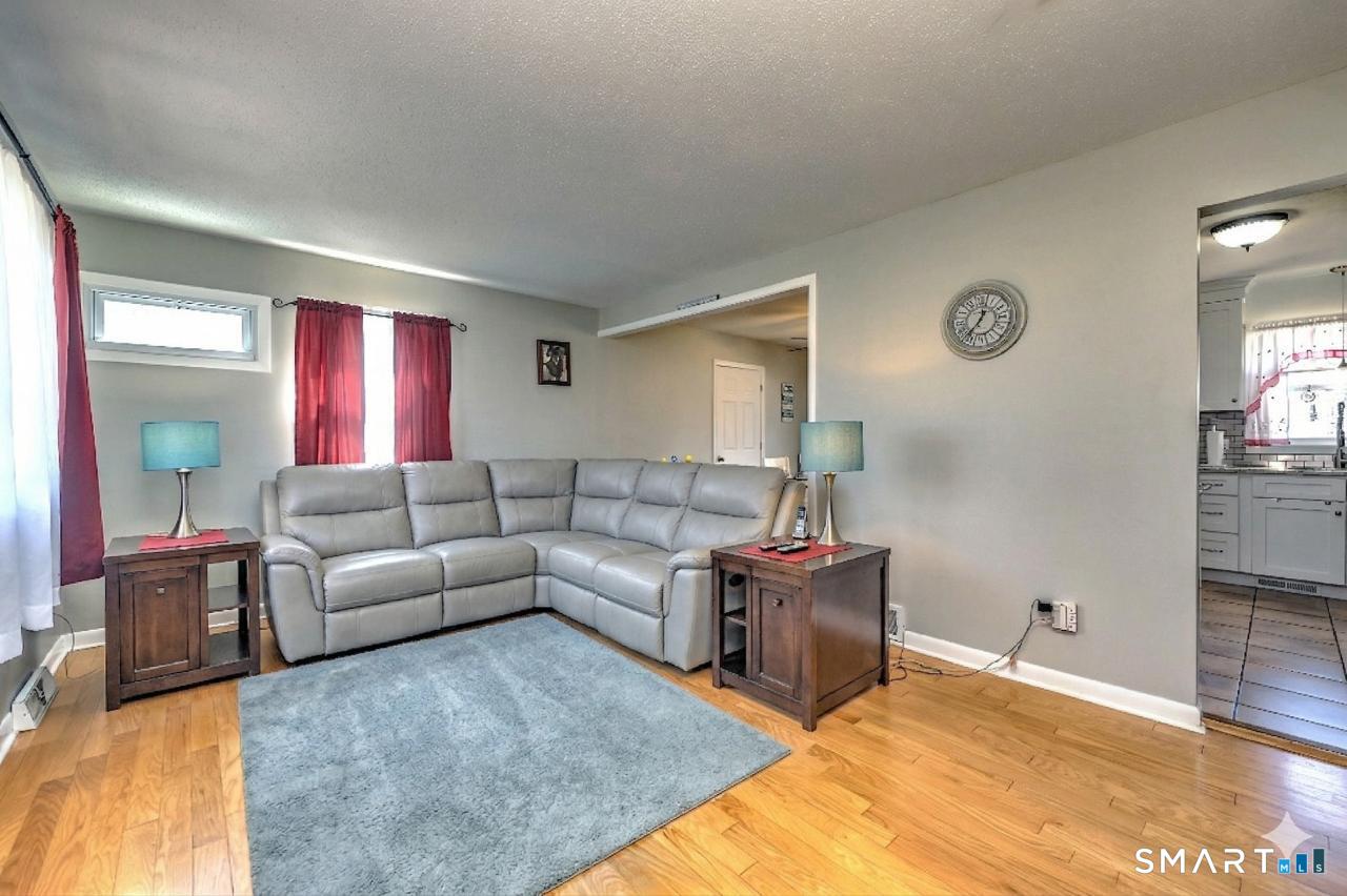 41 Boothbay Street Milford, CT 06460 - Photo 10 of 35