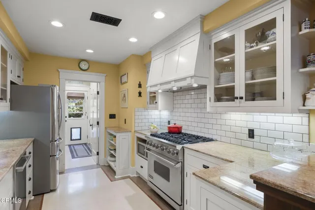 $1,375,000 | 5728 Mammoth Avenue, Valley Glen, CA 91401