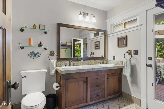 $1,375,000 | 5728 Mammoth Avenue, Valley Glen, CA 91401