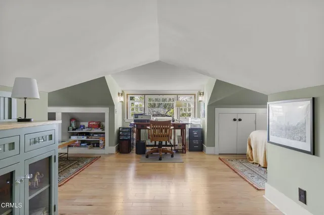 $1,375,000 | 5728 Mammoth Avenue, Valley Glen, CA 91401