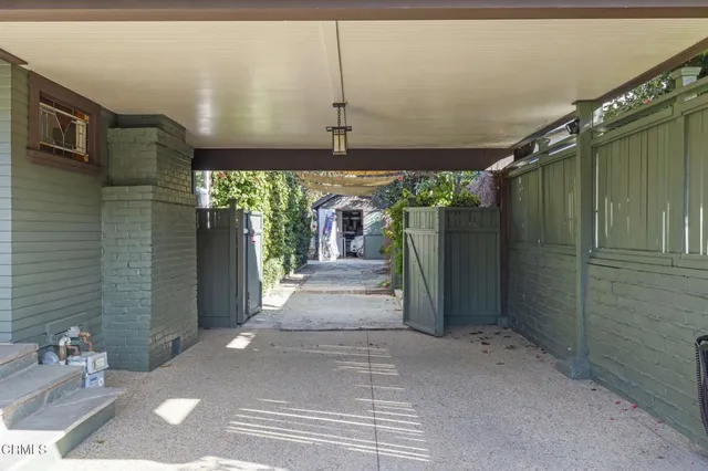 $1,375,000 | 5728 Mammoth Avenue, Valley Glen, CA 91401