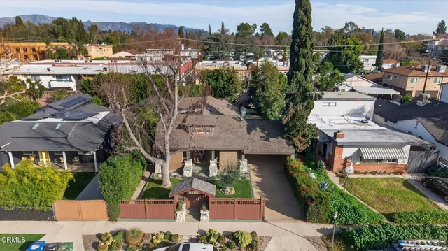 $1,375,000 | 5728 Mammoth Avenue, Valley Glen, CA 91401