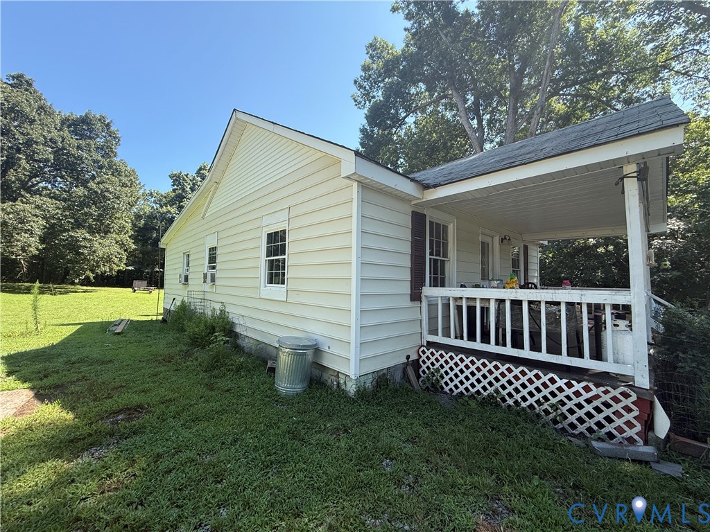 4806 Cox Road Wilsons, VA 23894 - Photo 16 of 27 Gallery Image 16