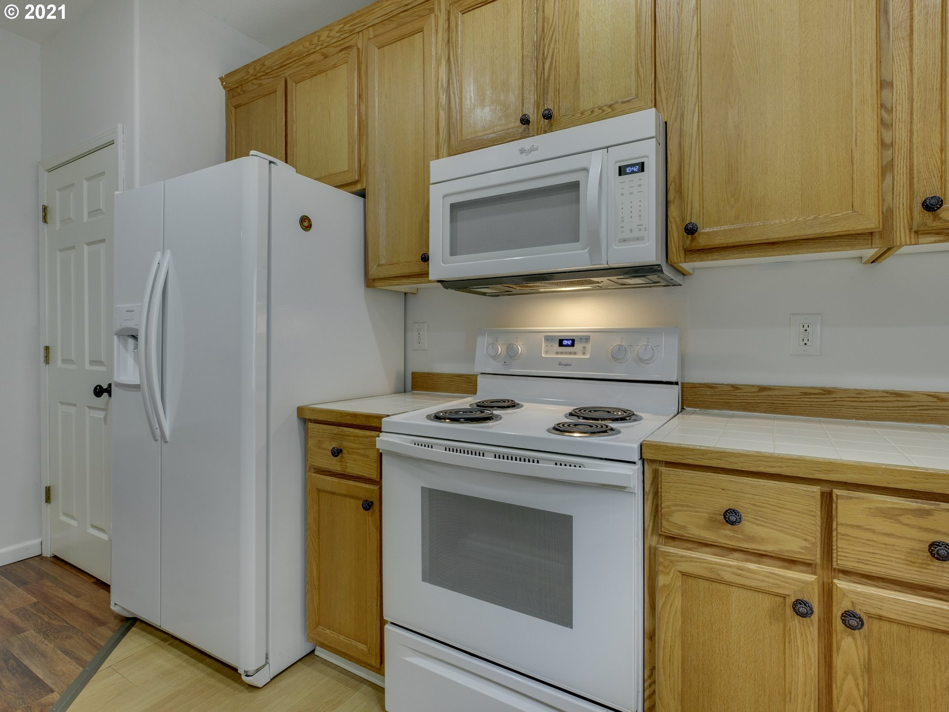 21130 Northeast Osburn Loop Fairview, OR 97024 - Photo 12 of 24