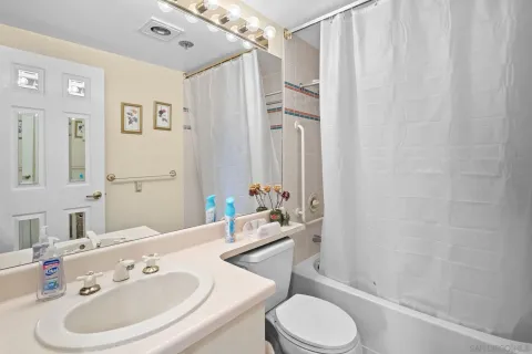 $439,000 | 3890 Nobel Drive, Unit 204, San Diego, CA 92122