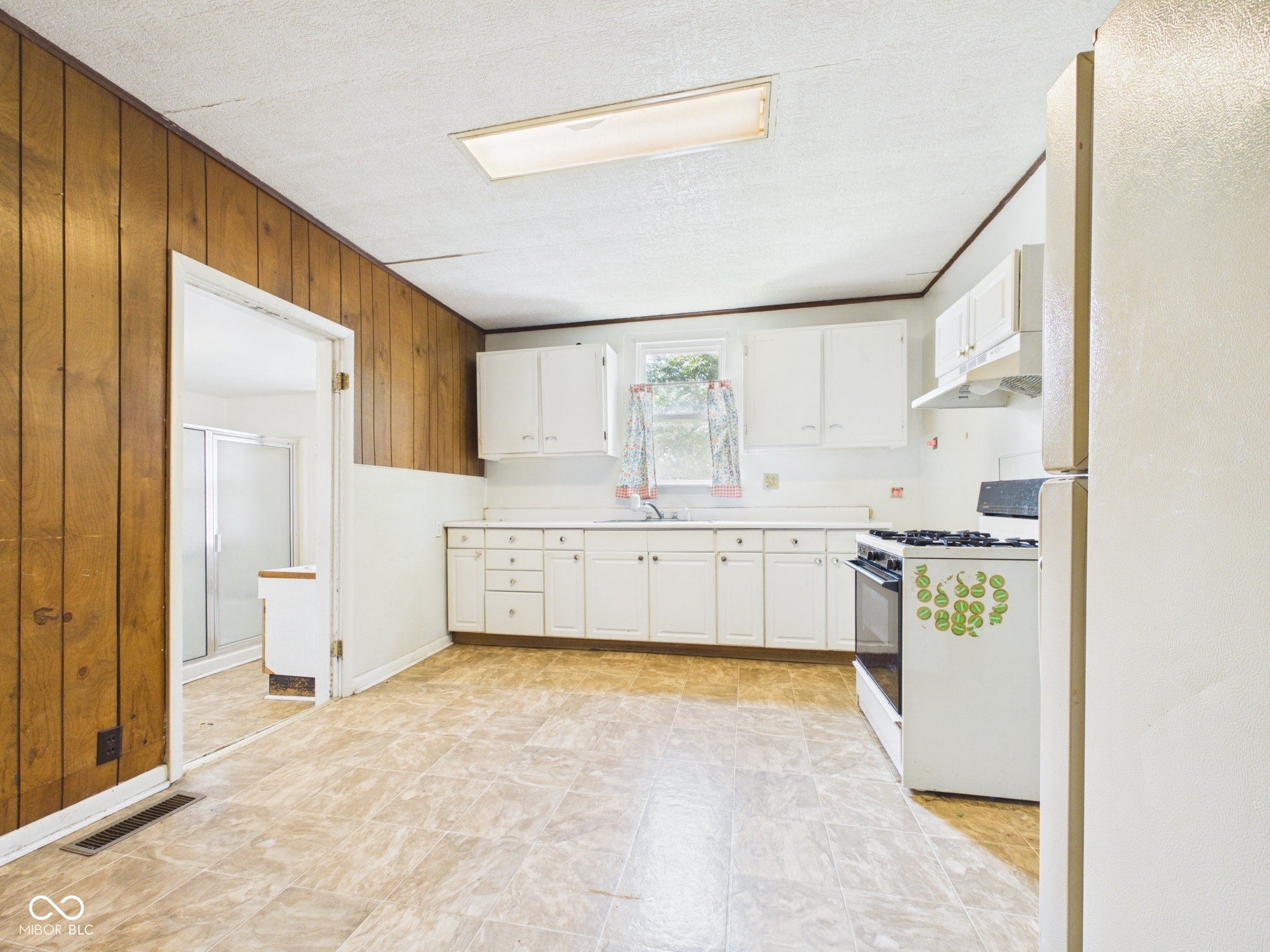718 Ruddle Avenue Anderson, IN 46012 - Photo 14 of 20