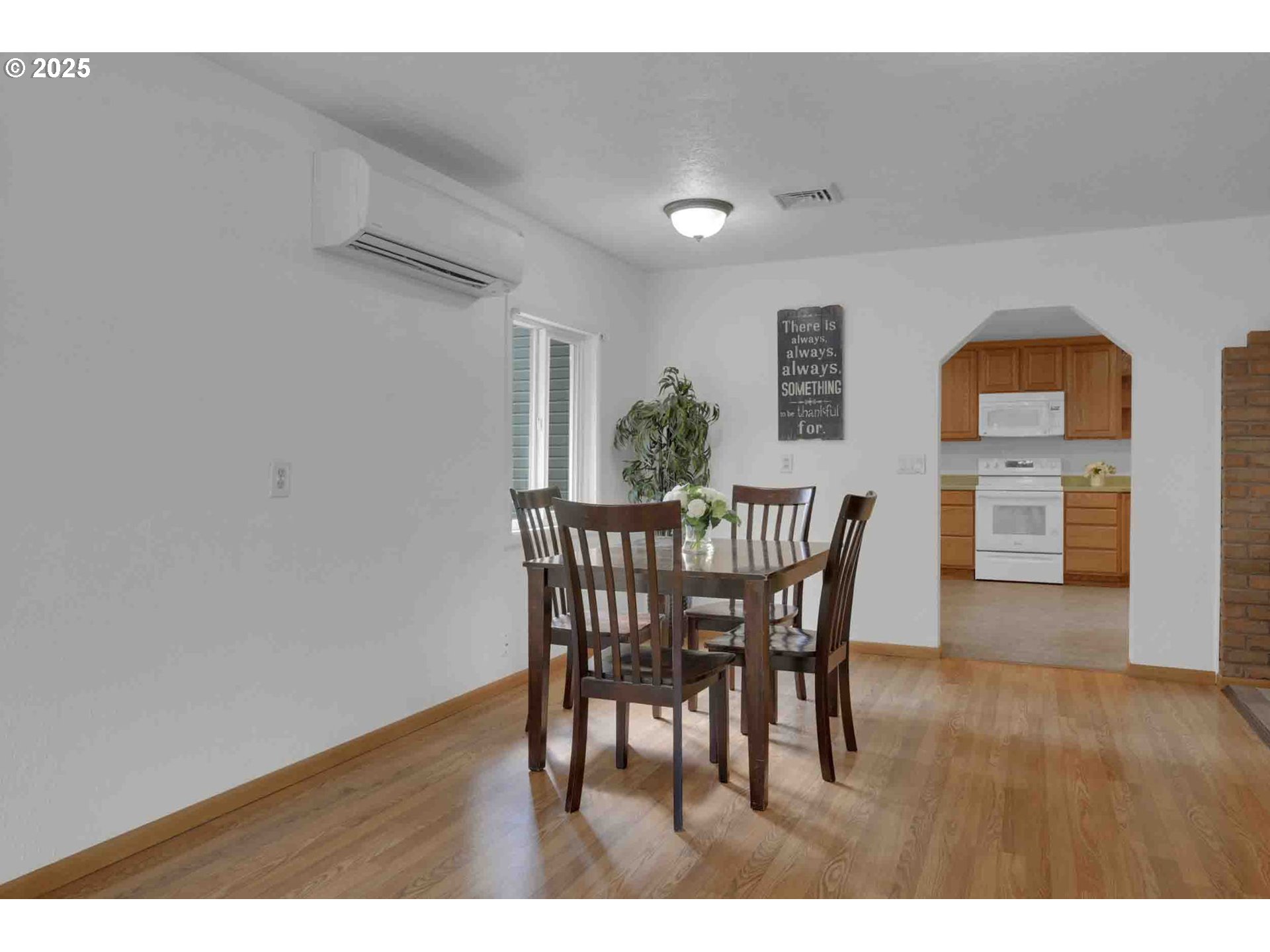 89452 Demming Road Elmira, OR 97437 - Photo 11 of 42 Gallery Image 11