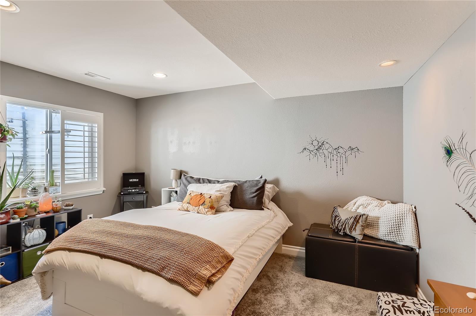 3140 Redhaven Way Highlands Ranch, CO 80126 - Photo 28 of 40 Gallery Image 28