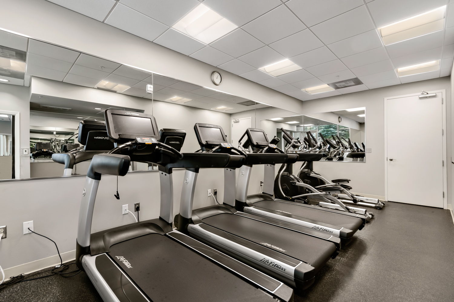 1600 Barton Springs Road, Unit 1106 Austin, TX 78704 - Photo 31 of 39 a room with gym equipment