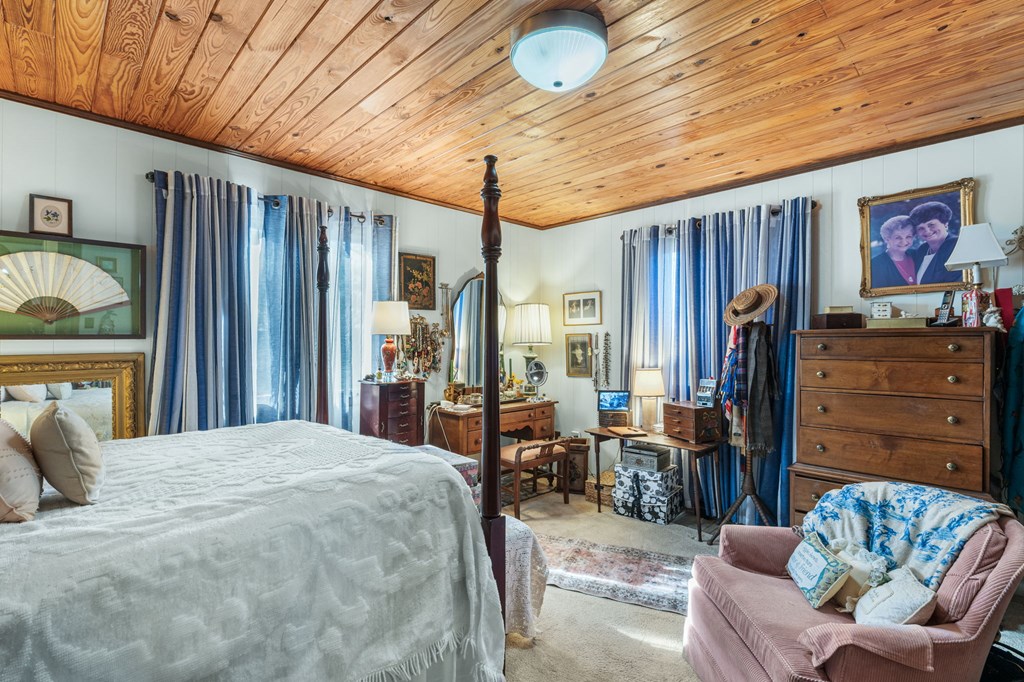 Undisclosed Address Blairsville, GA 30512 - Photo 32 of 52 Primary bedroom