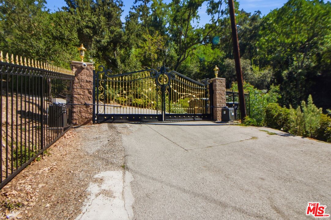 1907 Alpha Road Glendale, CA 91208 - Photo 47 of 47 Gallery Image 47
