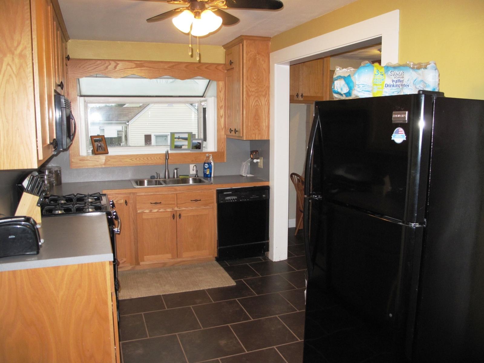 229 Bonavista Road Salem, VA 24153 - Photo 11 of 26 IMG_2452
