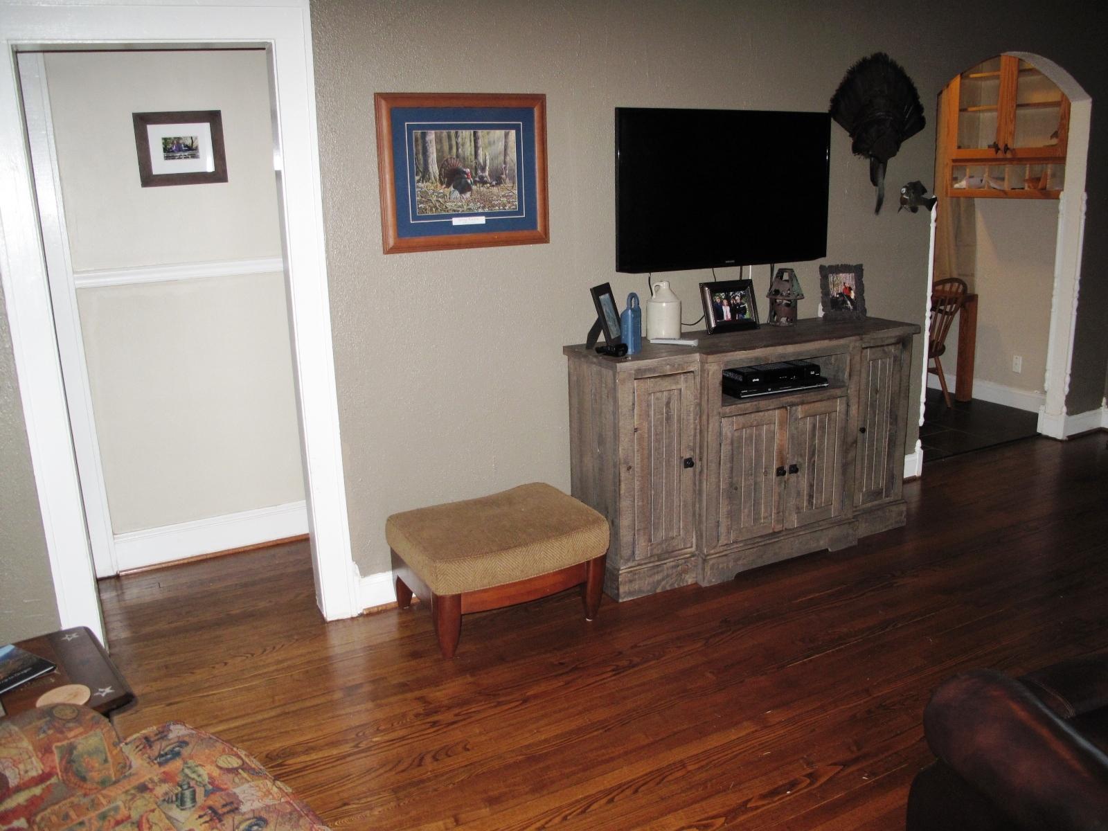229 Bonavista Road Salem, VA 24153 - Photo 5 of 26 IMG_2444