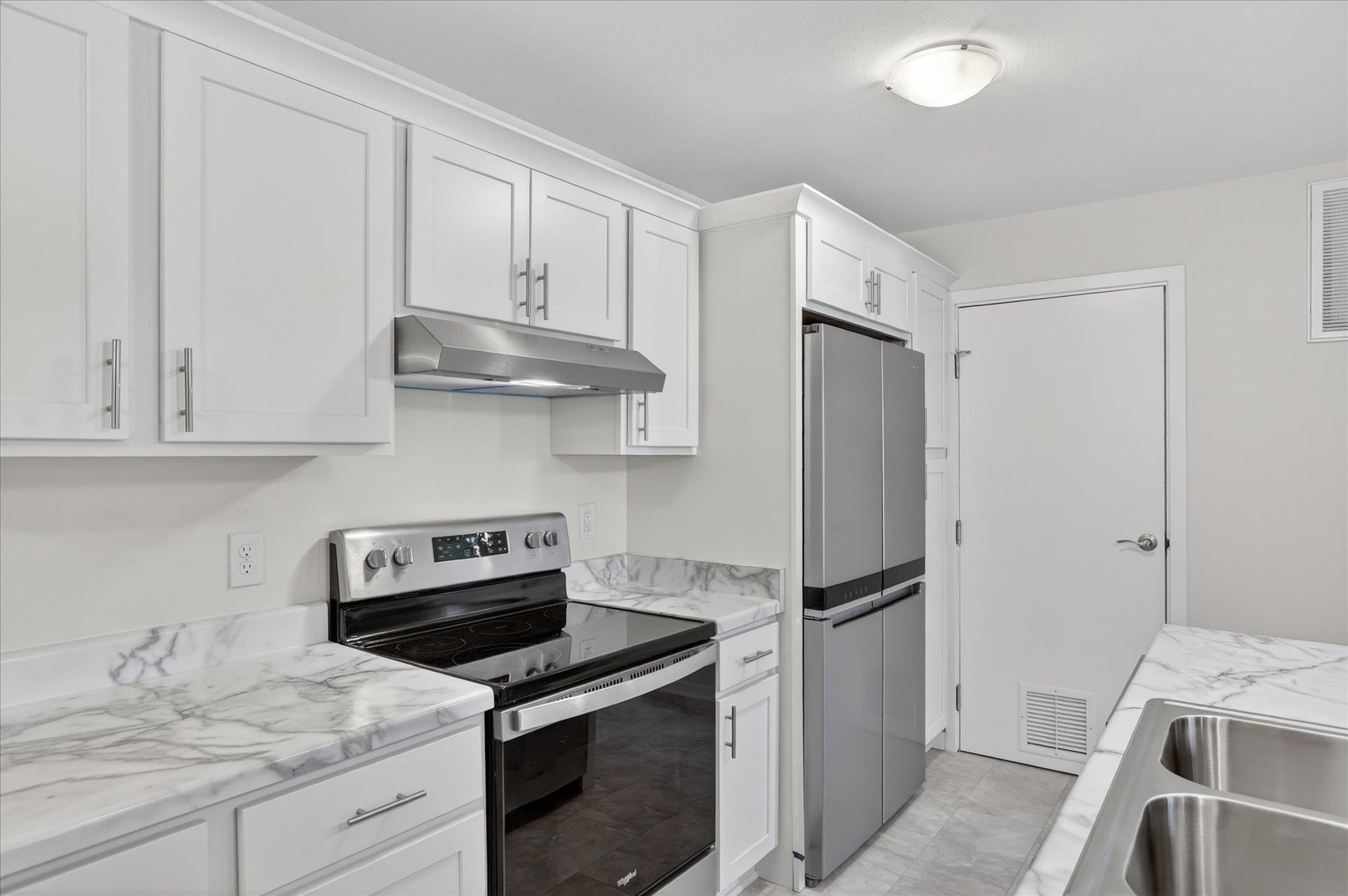 1011 South 2nd Street, Unit 4 Delavan, WI 53115 - Photo 18 of 57