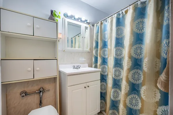 $171,500 | 75 West 238th Street, Unit 2D | Kingsbridge Heights