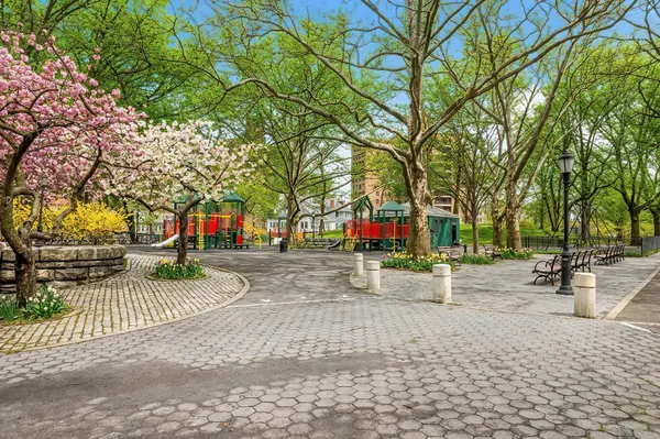 $171,500 | 75 West 238th Street, Unit 2D | Kingsbridge Heights