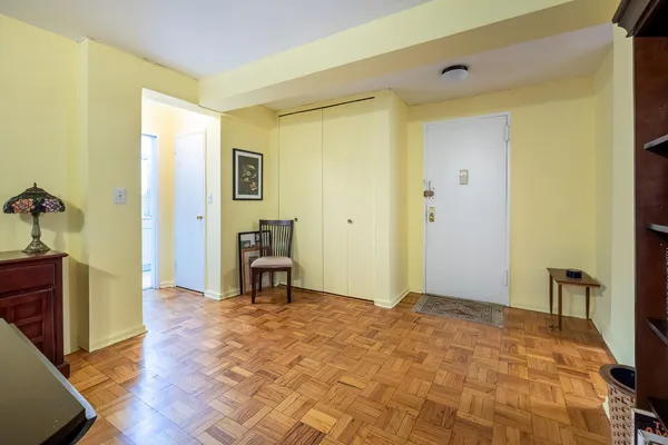 $171,500 | 75 West 238th Street, Unit 2D | Kingsbridge Heights