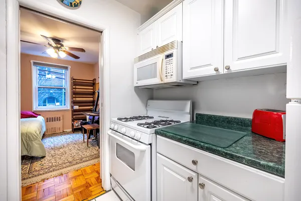 $171,500 | 75 West 238th Street, Unit 2D | Kingsbridge Heights