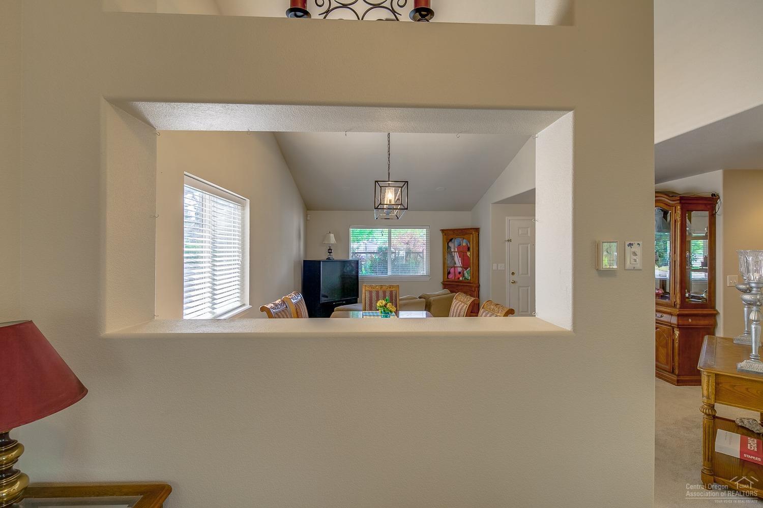 20020 Powers Road Bend, OR 97702 - Photo 11 of 25 Additional Photo