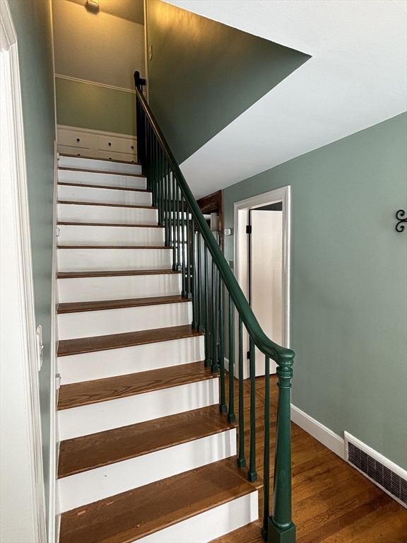 82 Prospect Street Gardner, MA 01440 - Photo 25 of 41 a view of entryway