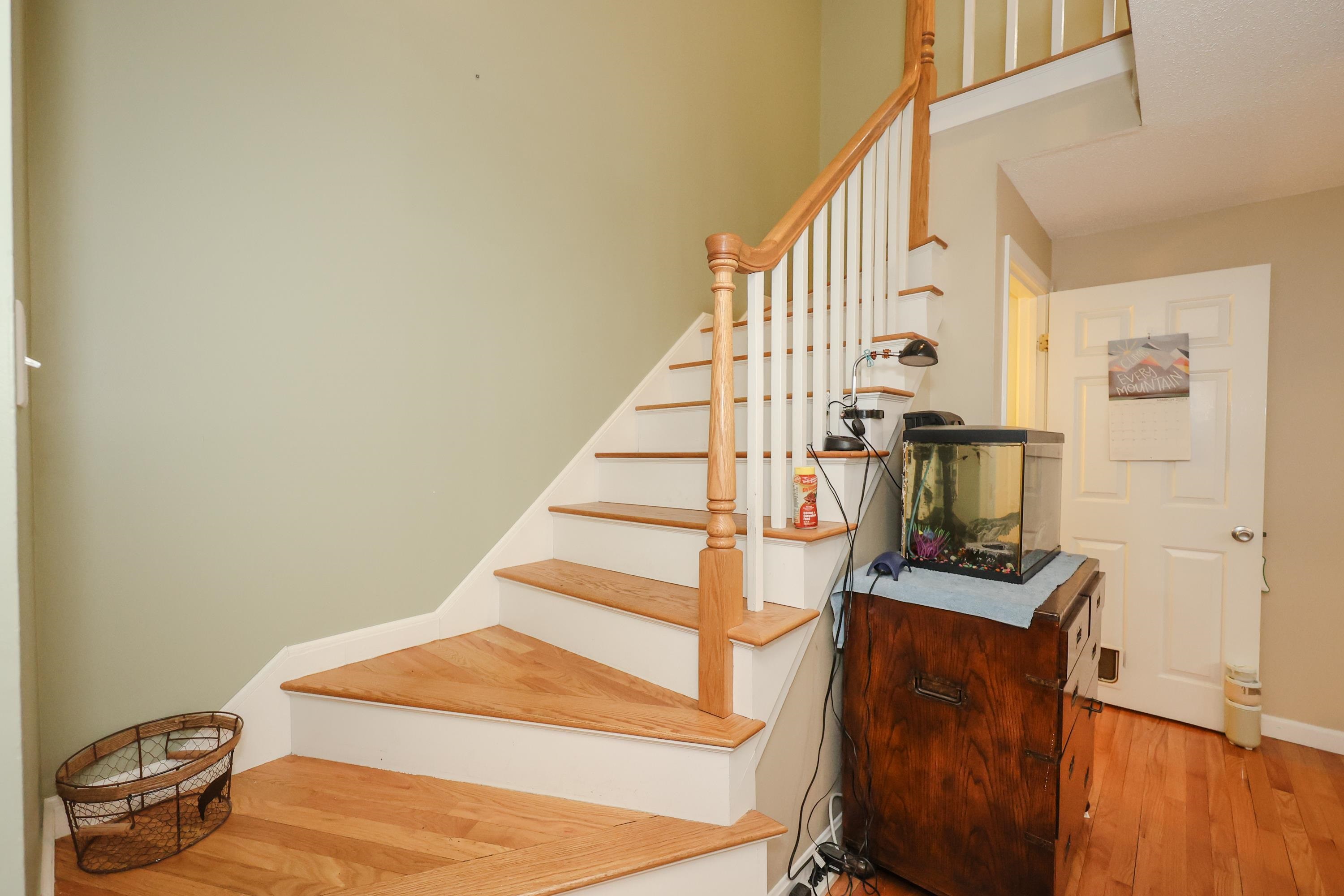 189 Winding Pond Road Londonderry, NH 03053 - Photo 12 of 36