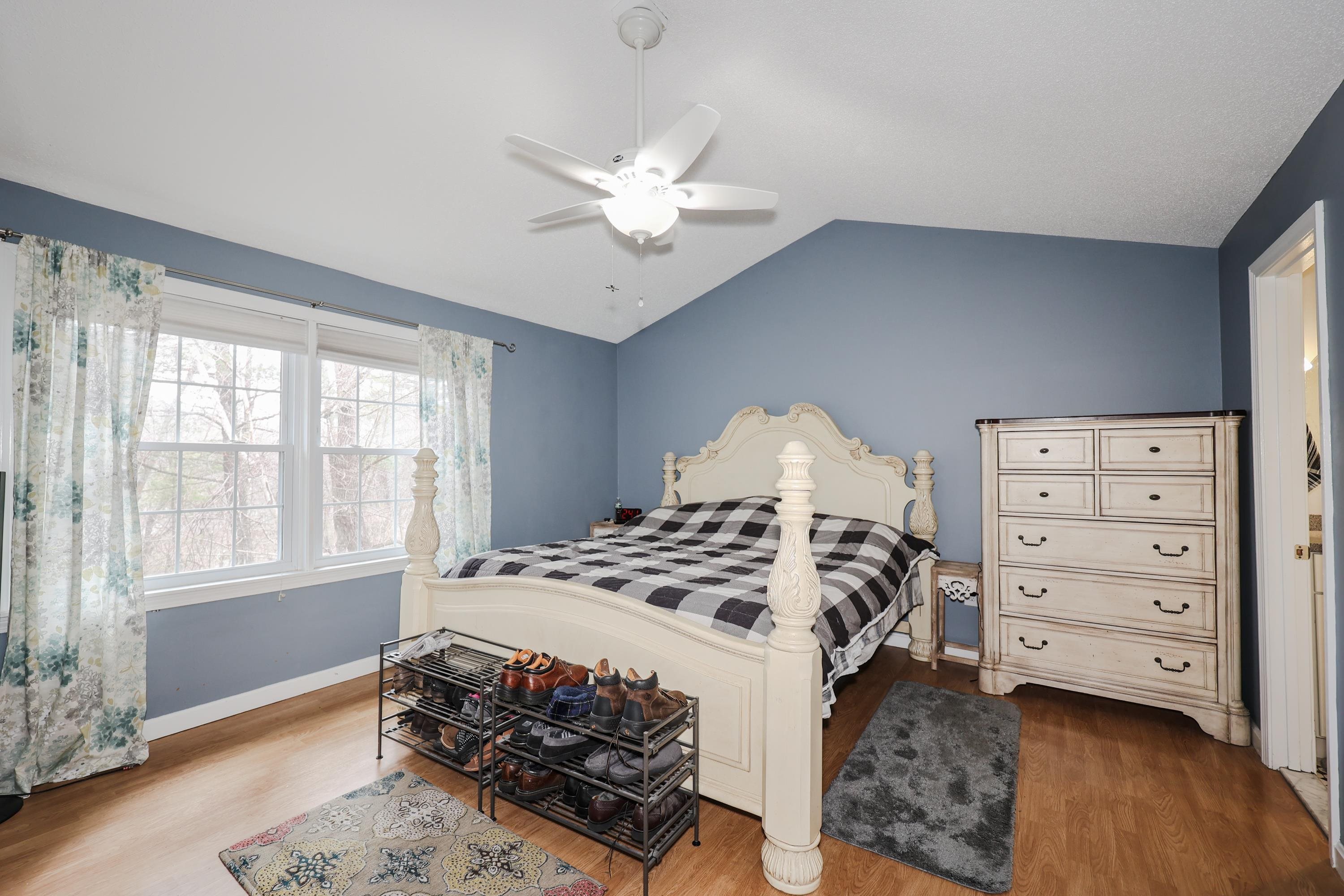 189 Winding Pond Road Londonderry, NH 03053 - Photo 13 of 36