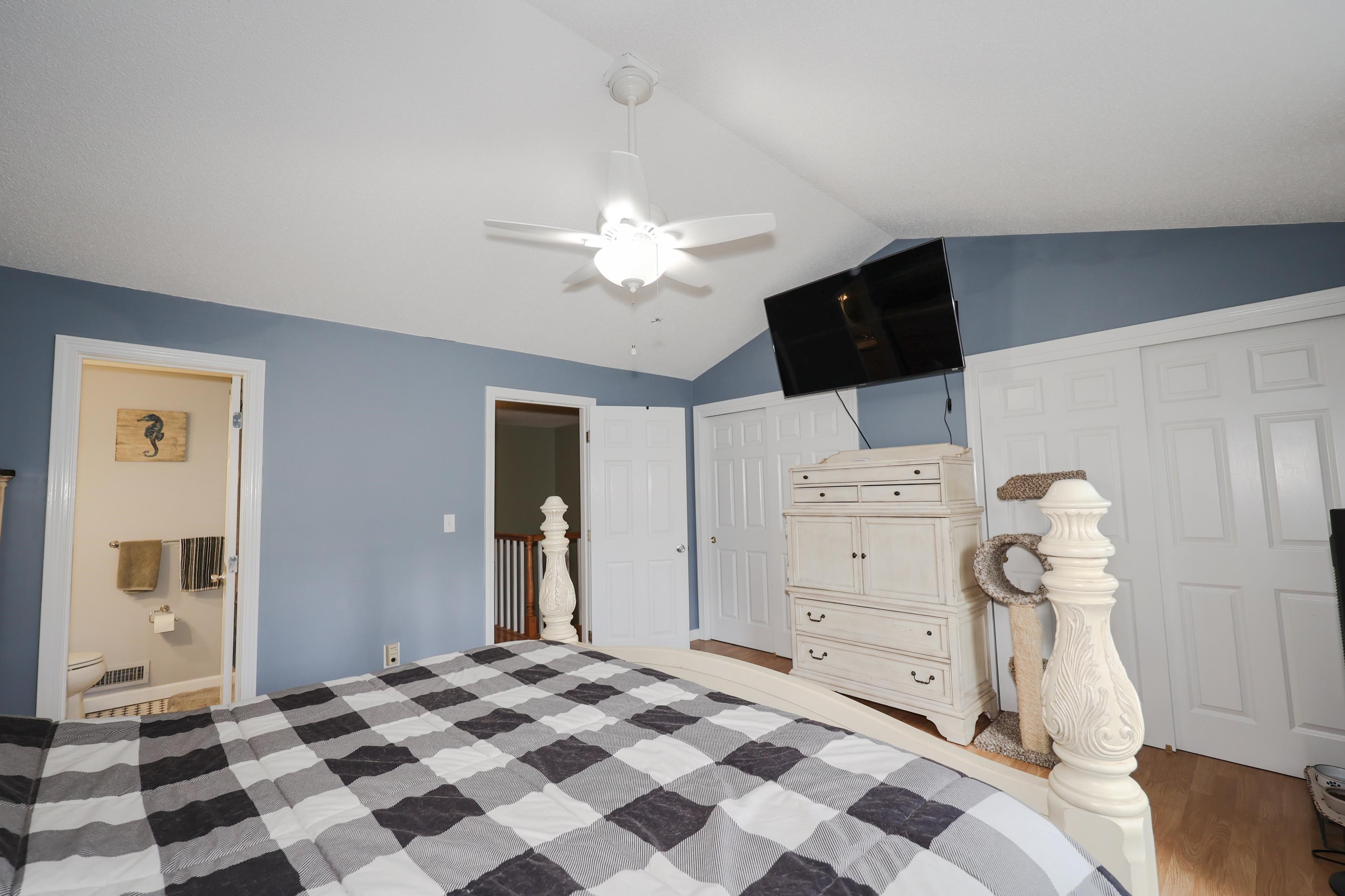 189 Winding Pond Road Londonderry, NH 03053 - Photo 22 of 36