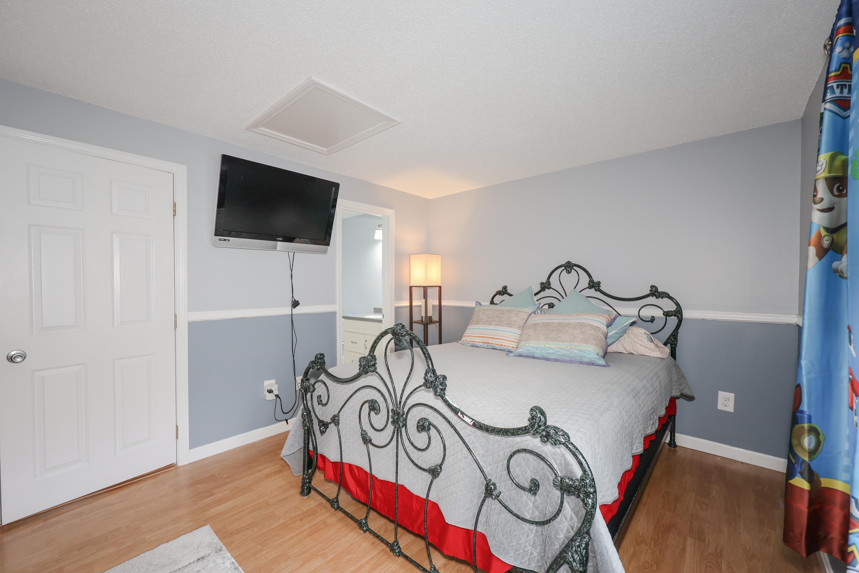 189 Winding Pond Road Londonderry, NH 03053 - Photo 25 of 36