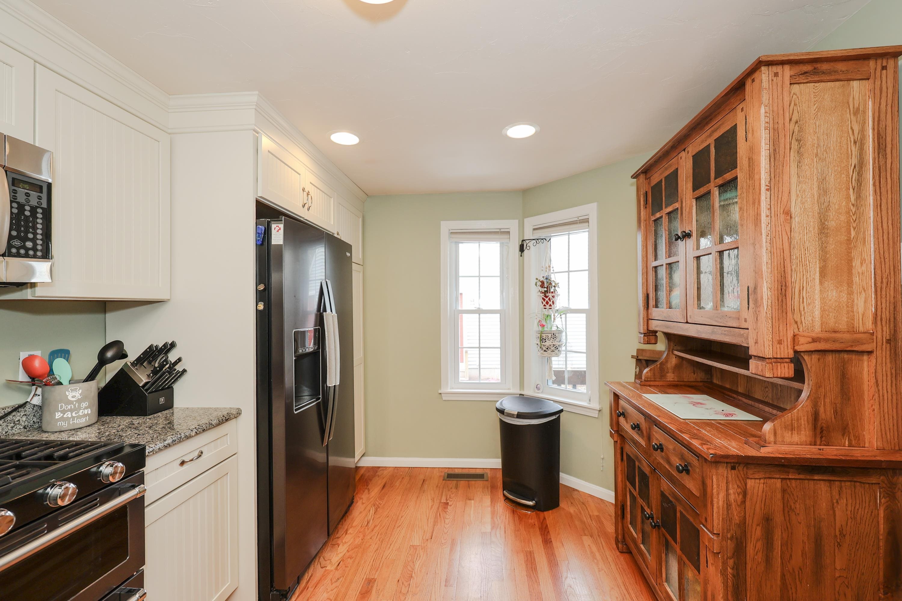 189 Winding Pond Road Londonderry, NH 03053 - Photo 8 of 36