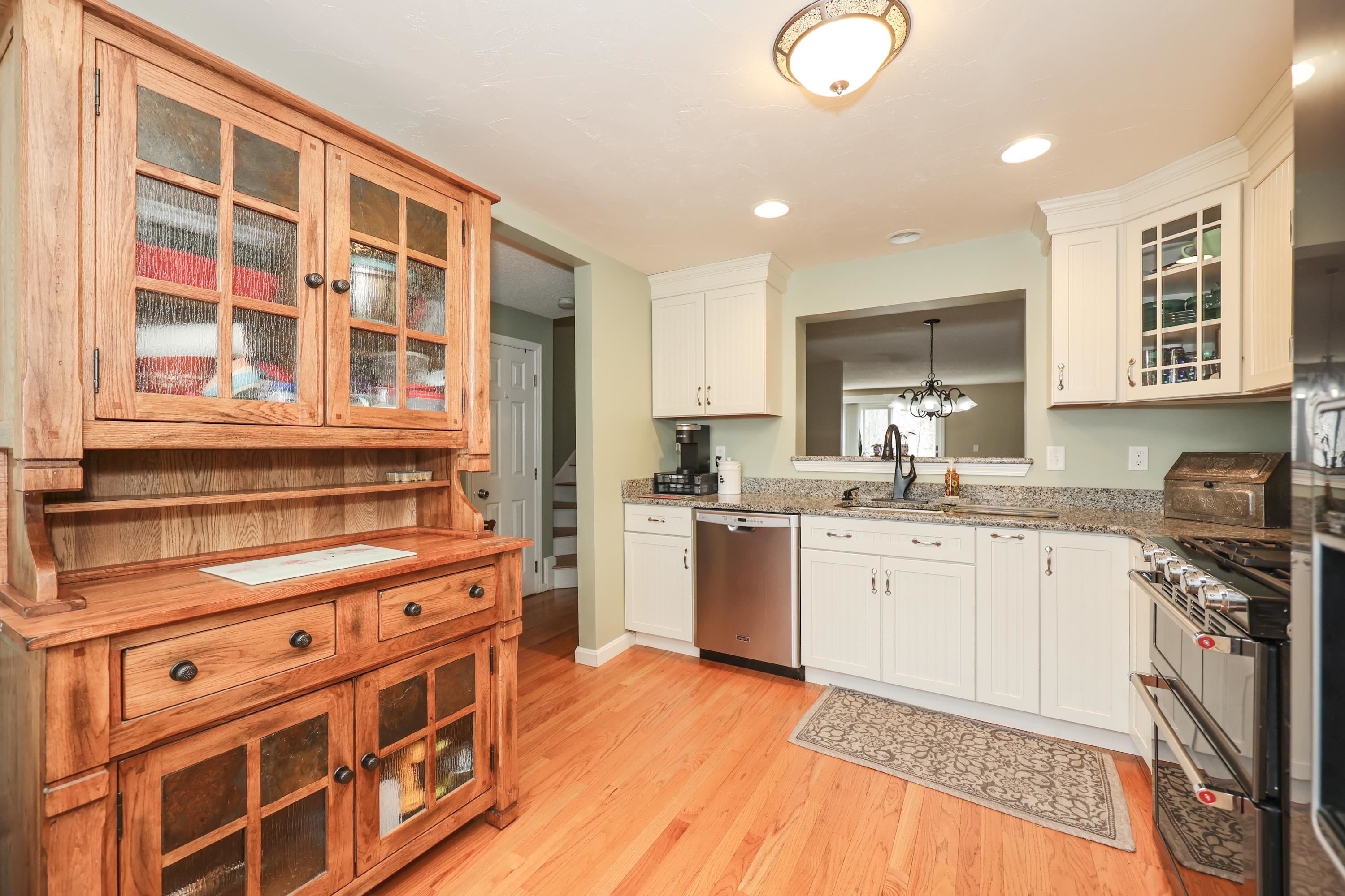 189 Winding Pond Road Londonderry, NH 03053 - Photo 10 of 36