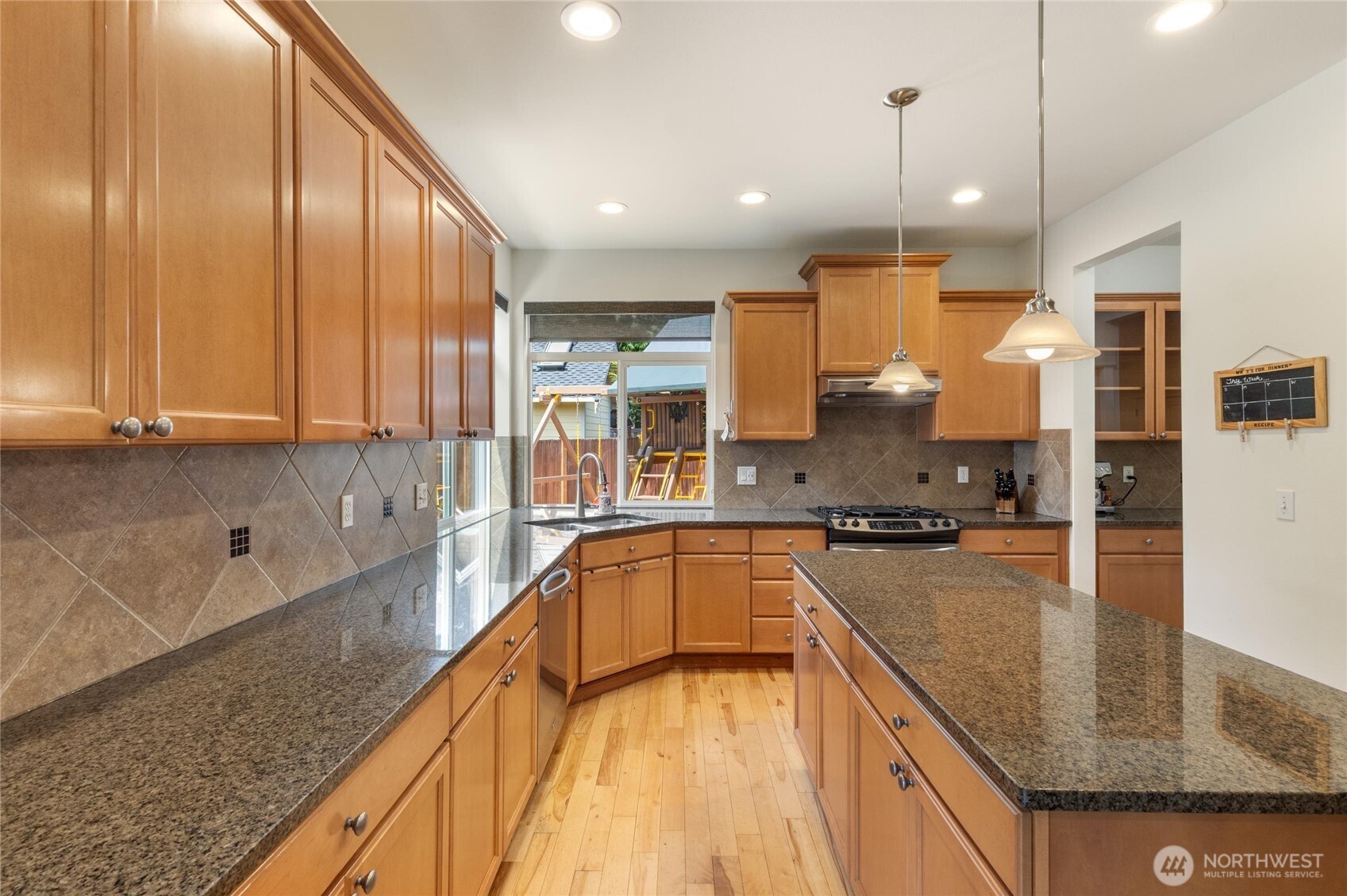 416 199th Place Southeast Bothell, WA 98012 - Photo 10 of 39
