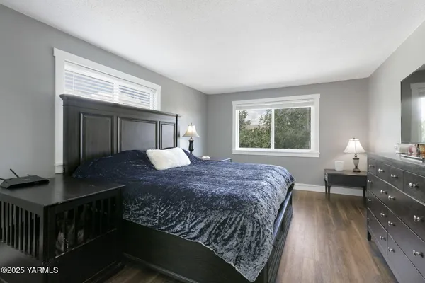 $570,000 | 910 Gromore Road, Yakima, WA 98908