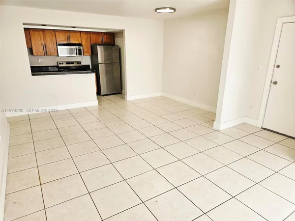 $2,200 | 4560 Northwest 79th Avenue, Unit 2H, Doral, FL 33166