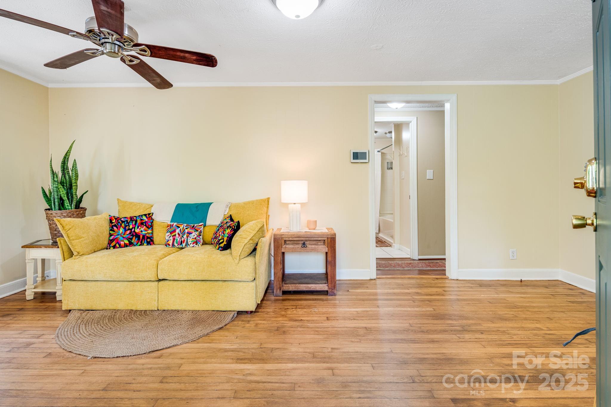 292 Beaucatcher Road Asheville, NC 28805 - Photo 5 of 27 Gallery Image 5