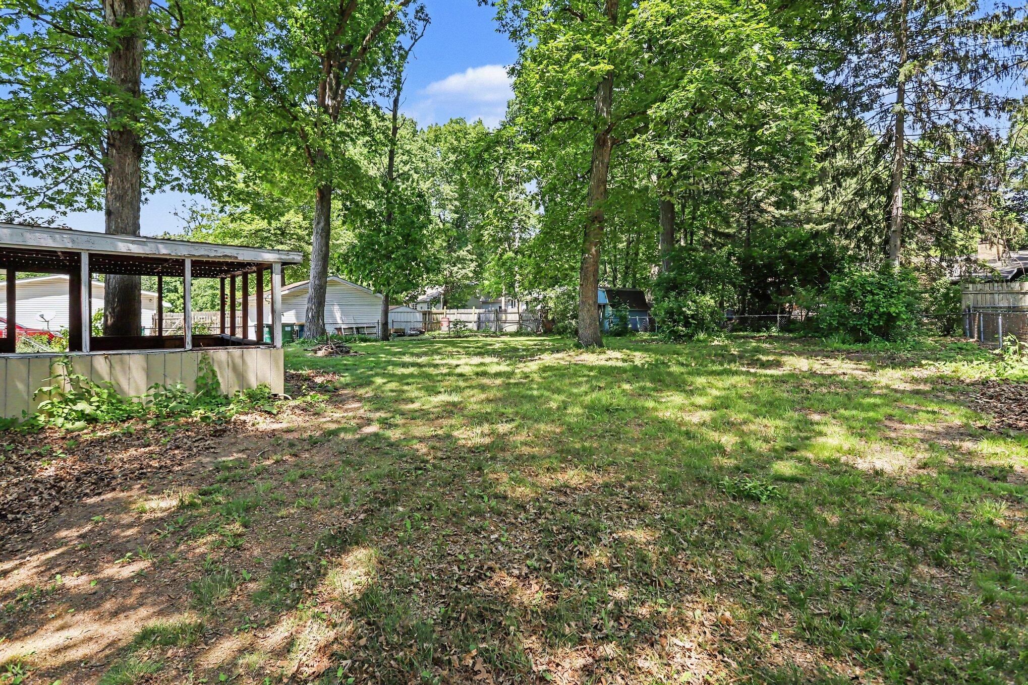 16 Oak Grove Road Springfield, MI 49037 - Photo 26 of 28 024_file_2890