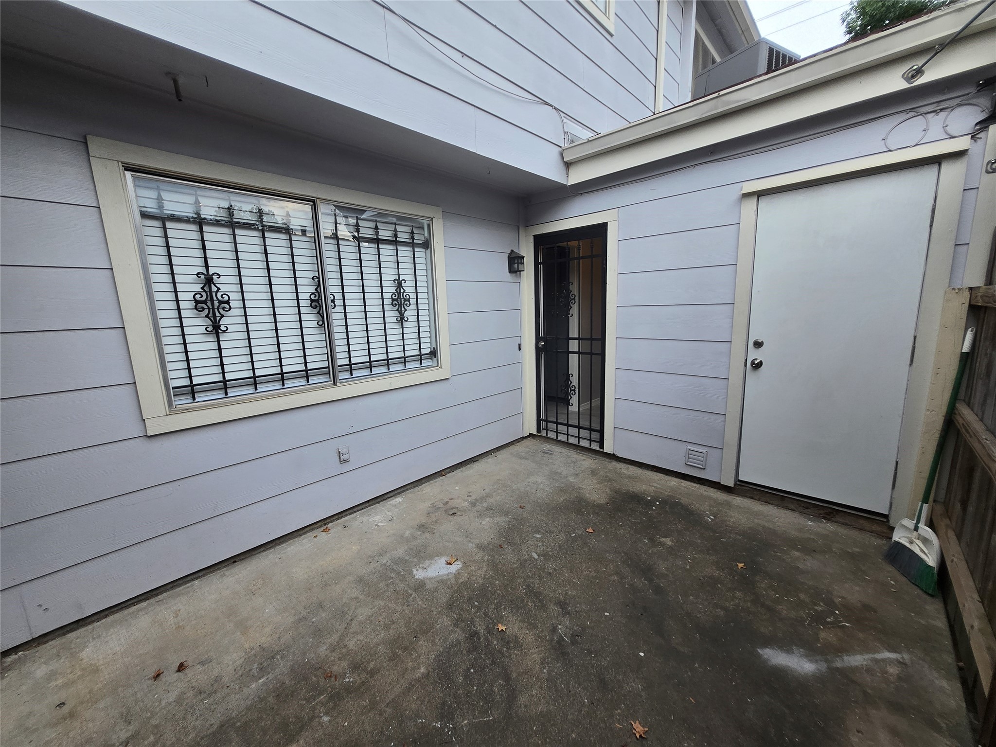 8101 Amelia Road, Unit 307 Houston, TX 77055 - Photo 20 of 21 Gallery Image 20
