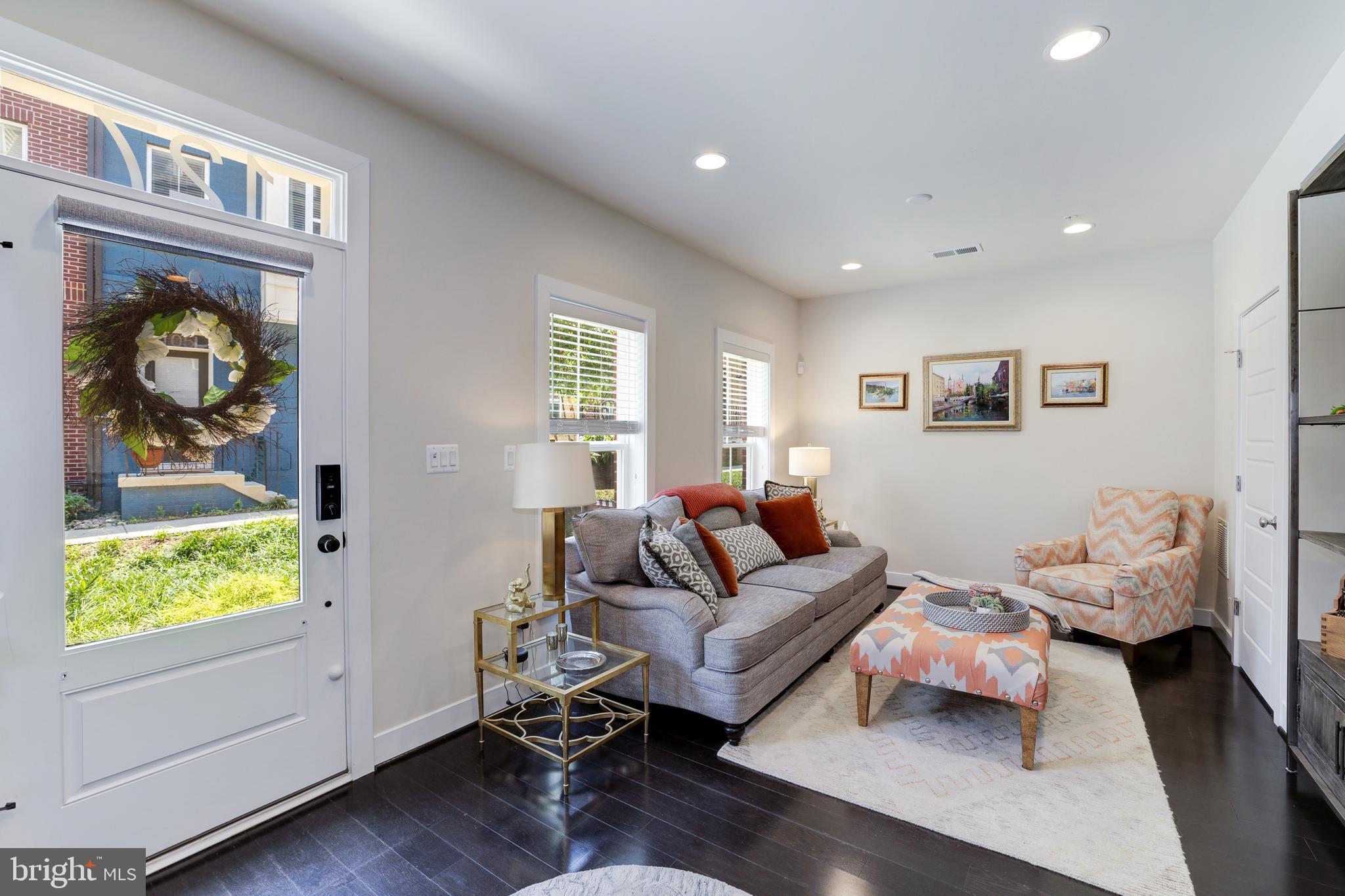 127 Kandinsky Loop Silver Spring, MD 20906 - Photo 3 of 44 Gallery Image 3