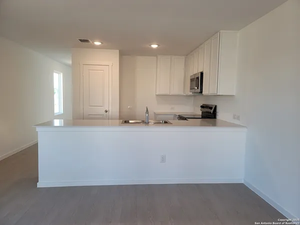 $1,725 | 13804 Chital Chase, San Antonio, TX 78253