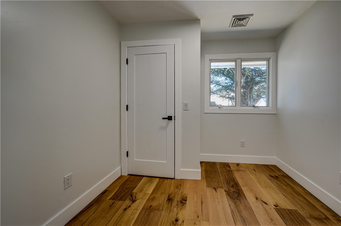 1055 Anthony Road Portsmouth, RI 02871 - Photo 16 of 45