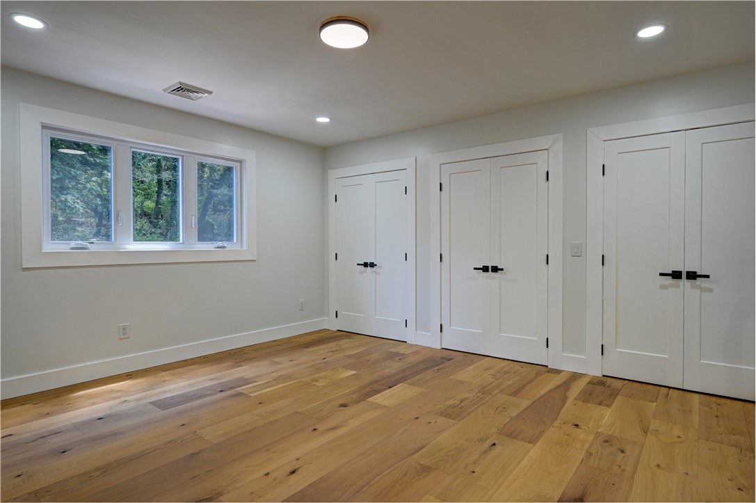 1055 Anthony Road Portsmouth, RI 02871 - Photo 22 of 45