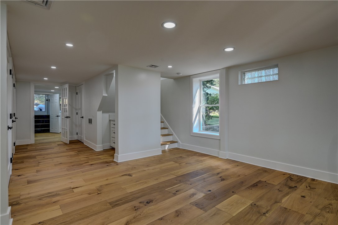 1055 Anthony Road Portsmouth, RI 02871 - Photo 27 of 45