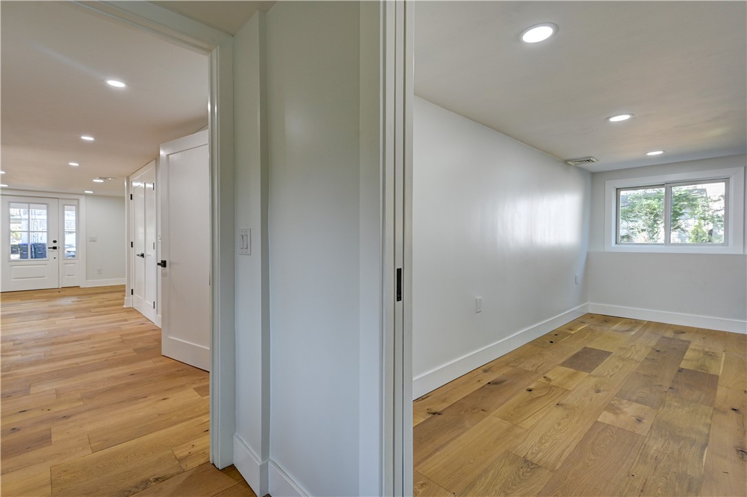 1055 Anthony Road Portsmouth, RI 02871 - Photo 31 of 45