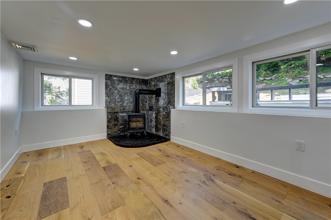 1055 Anthony Road Portsmouth, RI 02871 - Photo 36 of 45